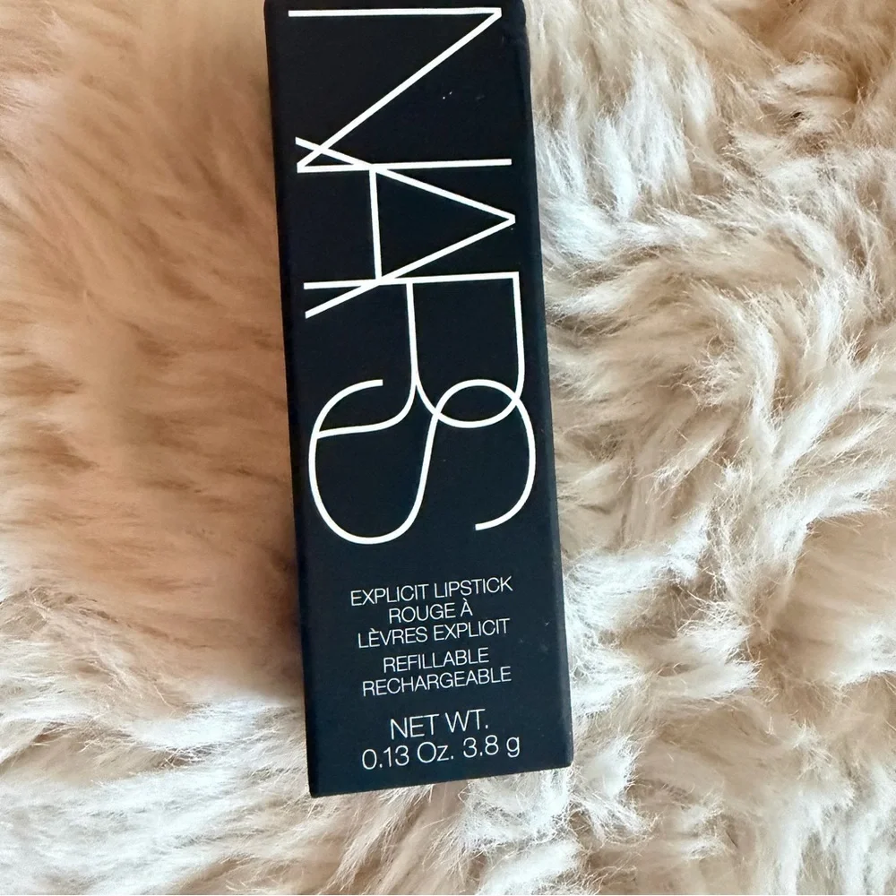NARS natural radiant, long wear foundation in the color dark 6 MALI